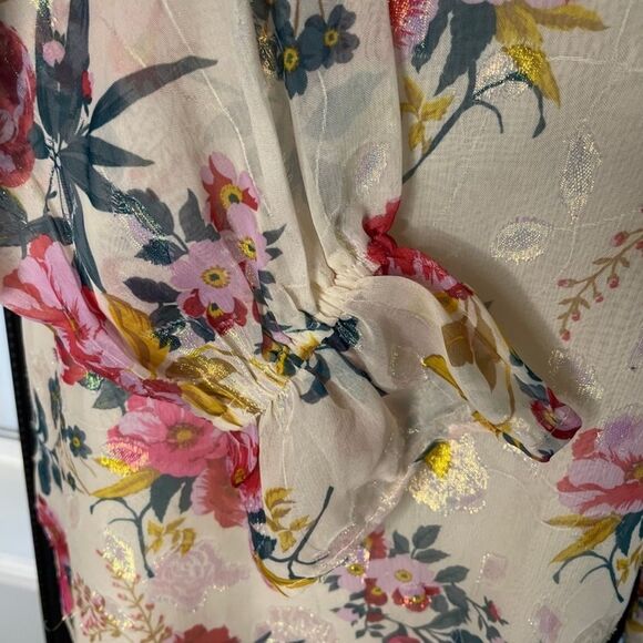 LOFT Floral Shimmer Blouse. Size Small - Picture 8 of 13